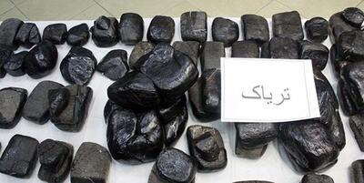 خبرگزاری فارس - کشف ۲۲۴ کیلوگرم تریاک از یک خودروی سواری در لرستان