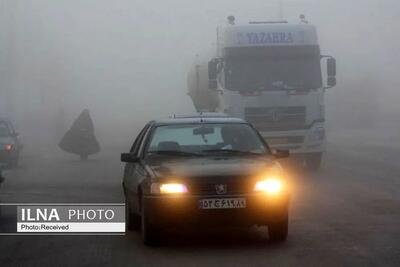گردنه‌های استان قزوین با پدیده مه و کاهش دید روبرو است