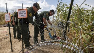 سیم‌های خاردار در مرز مکزیک تنش داخلی را در آمریکا تشدید کرد