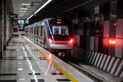 اقدام عجیب مترو از نشت باران در داخل ایستگاه! | رویداد24
