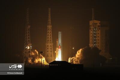 (تصاویر) پرتاب ماهوارهٔ مهدا با ماهواره‌بر سیمرغ به فضا