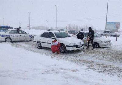 امدادرسانی به 255 نفر گرفتار در برف در شهرستان کوهرنگ - تسنیم