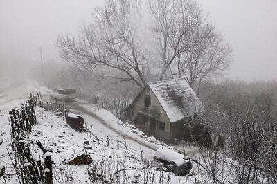 آغاز بارش برف در ۸ محور کوهستانی گیلان/ اسالم - خلخال سفیدپوش شد