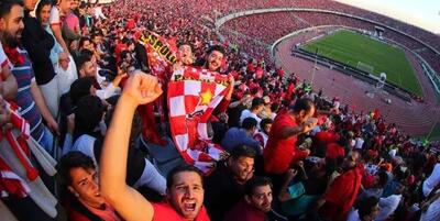 تجمع هواداران پرسپولیس مقابل وزارت ورزش؛ شعار پرسپولیسی‌ها علیه درویش