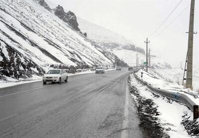 بارش برف در جاده چالوس و آزاد راه تهران - شمال