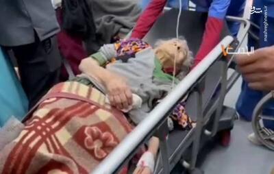 فیلم/ نجات معجزه‌آسای زن ۸۰ ساله فلسطینی از زیر آوار پس از دو ماه