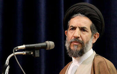  ماجرای فیلم جنجالی احمدی نژاد و دست‌بوسی حجت‌الاسلام ابوترابی  | «احمدی نژاد گفت این ۲ برادر به اینجایم رسانده اند!»