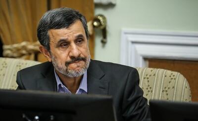 ببینید | ماجرای دست‌بوسی حجت‌الاسلام ابوترابی از احمدی‌نژاد!