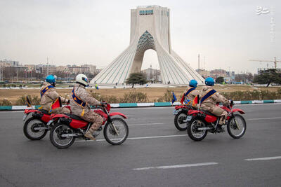 عکس/ رژه موتورسواران به مناسبت سالروز ورود امام خمینی(ره)