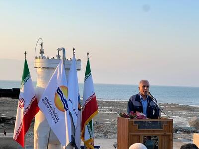 افتتاح آب‌شیرین‌کن قشم با حضور وزیر اقتصاد