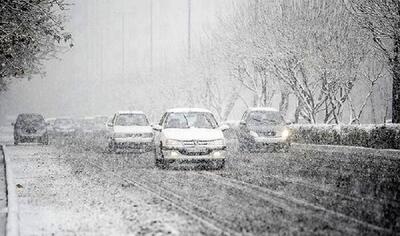 تصاویر دل‌انگیز از خیابان‌های برفی تهران