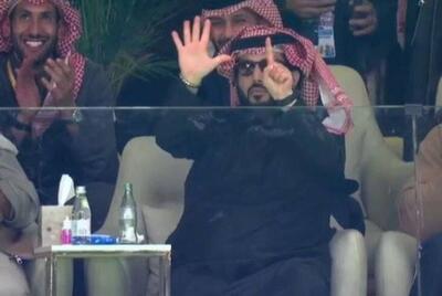 ببینید / کری‌خوانی وزیر ورزش عربستان برای مسی به سبک پرسپولیسی‌ها