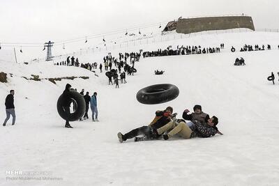 ببینید / بارش برف در قدیمی‌ترین پیست اسکی ایران و شادی مردم