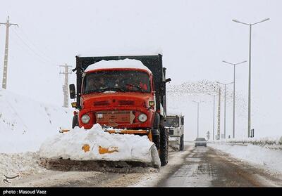 بارش برف و باران در جاده‌های 27 استان/ مه‌گرفتگی در محورهای شمالی کشور - تسنیم