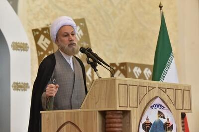 امام جمعه شیراز: امت اسلامی حرکت بزرگ خود را برای عزت بخشیدن به این امت آغاز کرده است - تسنیم