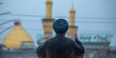 خبرگزاری فارس - دعای زائران کربلا زیر باران+عکس و فیلم