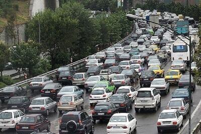 ترافیک سنگین در بزرگراه‌های پایتخت پس از روز برفی