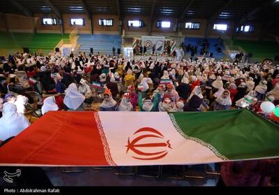 مراسم جشن بزرگ انقلاب در همدان- عکس خبری تسنیم | Tasnim