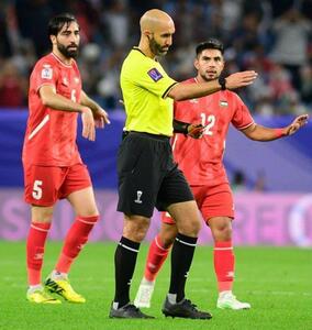 یک کویتی داور بازی ایران - قطر شد