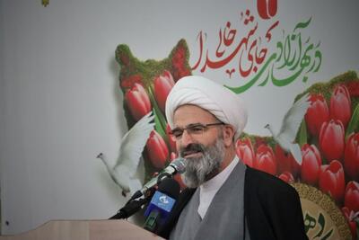 حضور در انتخابات عزت و سربلندی ایران اسلامی است