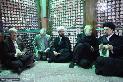 عکس جدید از همنشینی صمیمانه علی لاریجانی و سیدحسن خمینی در حاشیه یک مراسم