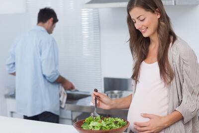 بهترین خوراکی‌ها در سه ماه اول بارداری | رویداد24