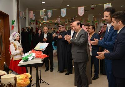 بزرگداشت سالگرد پیروزی  انقلاب در مجتمع بزرگ آموزشی امام خمینی  (ره) در کویت - تسنیم