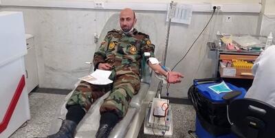 خبرگزاری فارس - اهدای خون کارکنان گروه ۲۲ توپخانه ارتش در شهرضا