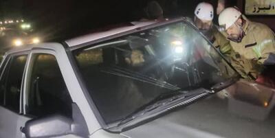 خبرگزاری فارس - برخورد ۲ خودرو در جاده کرج-چالوس منجر به حادثه شد