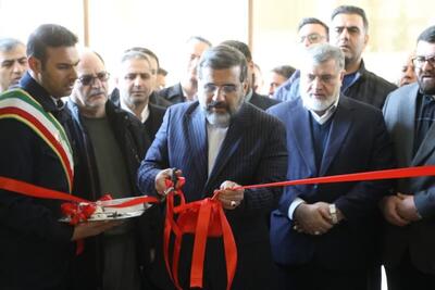 وزیر فرهنگ، بخش‌های جدید بیمارستان امام خمینی (ره) ارومیه را افتتاح کرد.