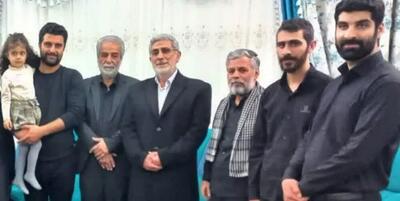 خبرگزاری فارس - سردار قاآنی با خانواده شهید سعید کریمی در قم دیدار کرد