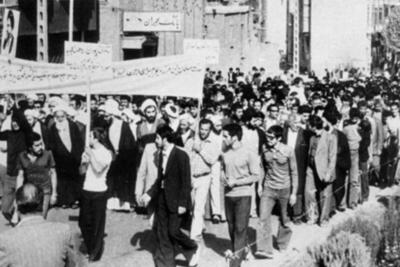 گستره تظاهرات رویش انقلاب در اصفهان از سی و سه پل تا دانشگاه