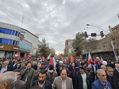 خروش مردم کرمان در راهپیمایی سراسری ۲۲ بهمن