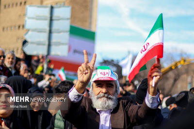 حماسه‌آفرینی زنجانی‌ها در جشن ۴۵ سالگی انقلاب