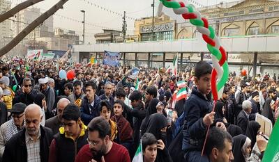 خبرگزاری فارس - فیلم| زمزمه هماهنگ سرود ملی در راهپیمایی مشهد
