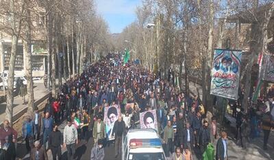خبرگزاری فارس - فیلم|راهپیمایی مردم پایتخت هسته ای نطنز در یوم الله ۲۲ بهمن