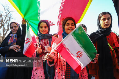 حضور مردم خاتم در راهپیمایی ۲۲ بهمن