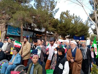 نمایش اقتدار روستاییان چشمه بید در راهپیمایی ۲۲ بهمن