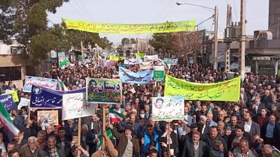 حضور آحاد مردم در راهپیمایی ۲۲ بهمن ماه دشمن شکن بود