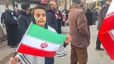 شعارهای انقلابی مردم قرچک در راهپیمایی ۲۲ بهمن