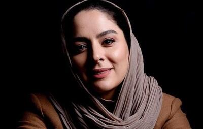 عکس| ژست خوشحال بهترین بازیگر زن جشنواره فجر