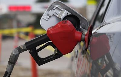 (اینفوگرافیک) قیمت یک لیتر بنزین در کشور‌های دیگر چند؟
