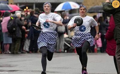 (تصاویر) مسابقه دویدن زنان با پنکیک!