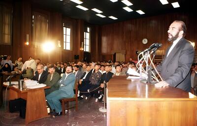 (تصویر) سال ۷۷، جلسه محاکمه کرباسچی شهردار تهران
