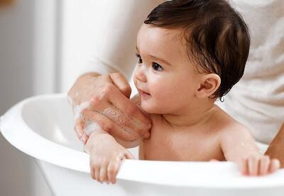 نکات طلایی برای حمام کردن نوزادان