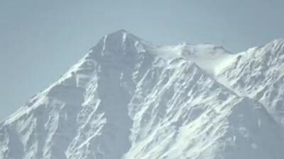 قله شهباز استان مرکزی را ببینید؛ هرکسی را یاد آلپ می‌اندازد (فیلم)