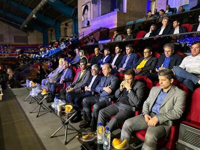 هاشمی فینال رقابت های جام ریاست جمهوری تکواندو را از نزدیک تماشا کرد