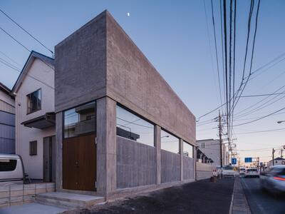 (تصاویر) خانه جالب ژاپنی که فقط ۲.۹ متر عرض دارد!