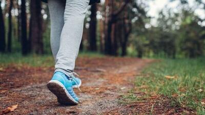 اهمیت پیاده روی برای مردان و زنان؛ درمان افسردگی