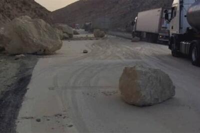 تصاویر جدید از لحظه رانش کوه در ترکیه | واکنش راننده‌ های کامیون برای فرار را ببینید